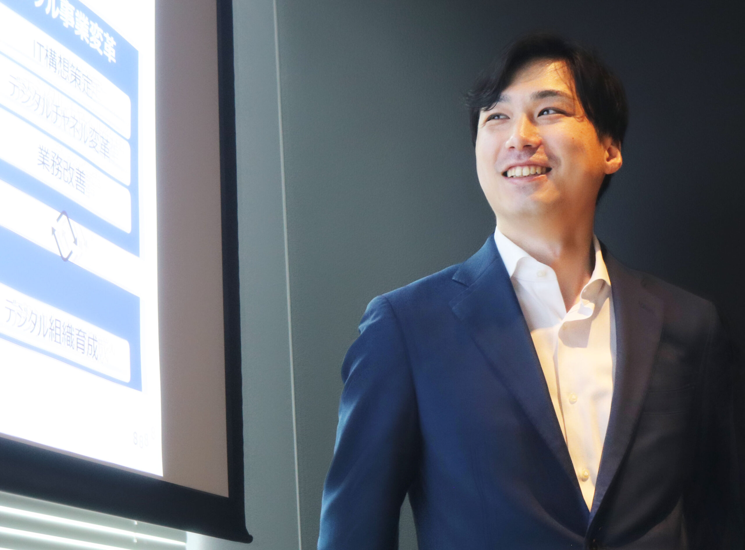 【社員インタビュー：コンサルタント】事業家精神と自由が共存する場所 – 髙橋さんが語るenableXでの挑戦 